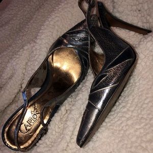 Metallic sling back ‘Carlos’ heels